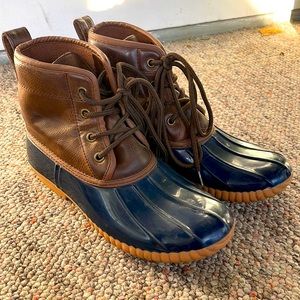 Capelli Duck Boots - Size 8